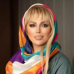 سالن زیبایی و کاشت ناخن کی سا
